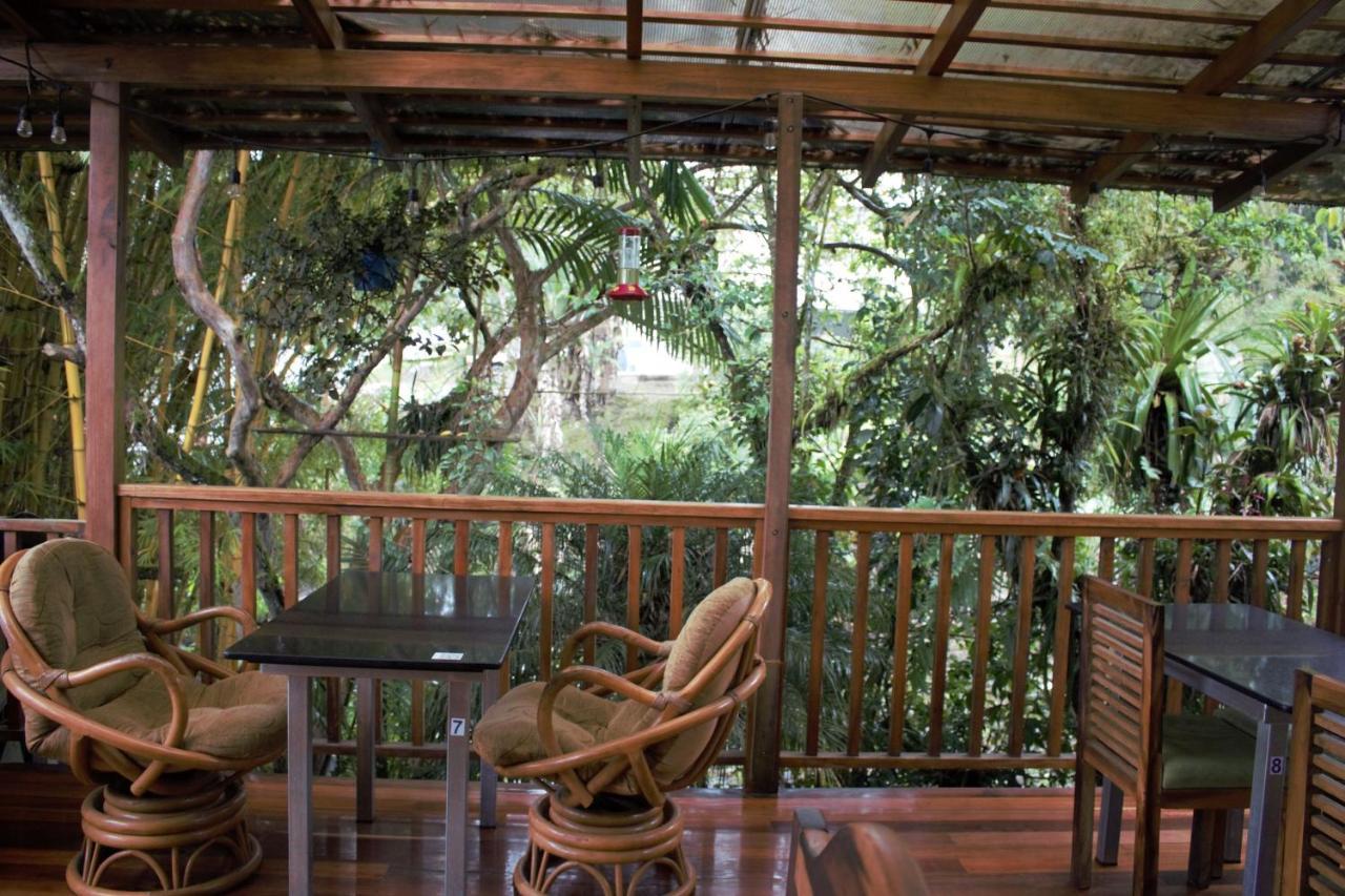 Hostal Zafiro Миндо Екстериор снимка