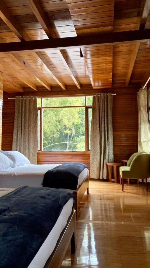 Hostal Zafiro Миндо Екстериор снимка