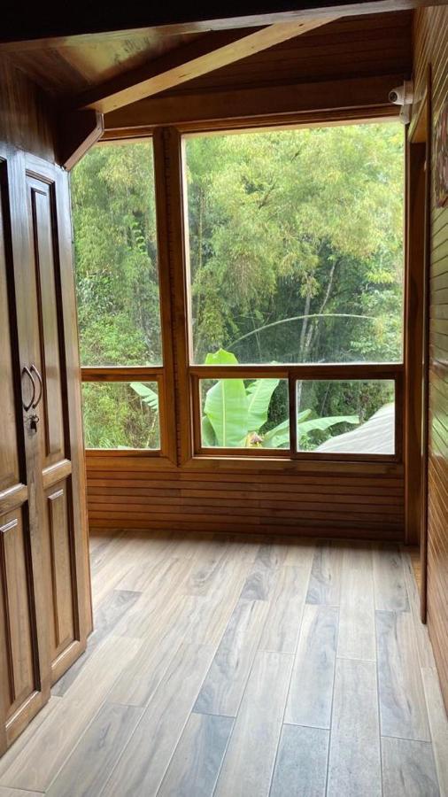 Hostal Zafiro Миндо Екстериор снимка