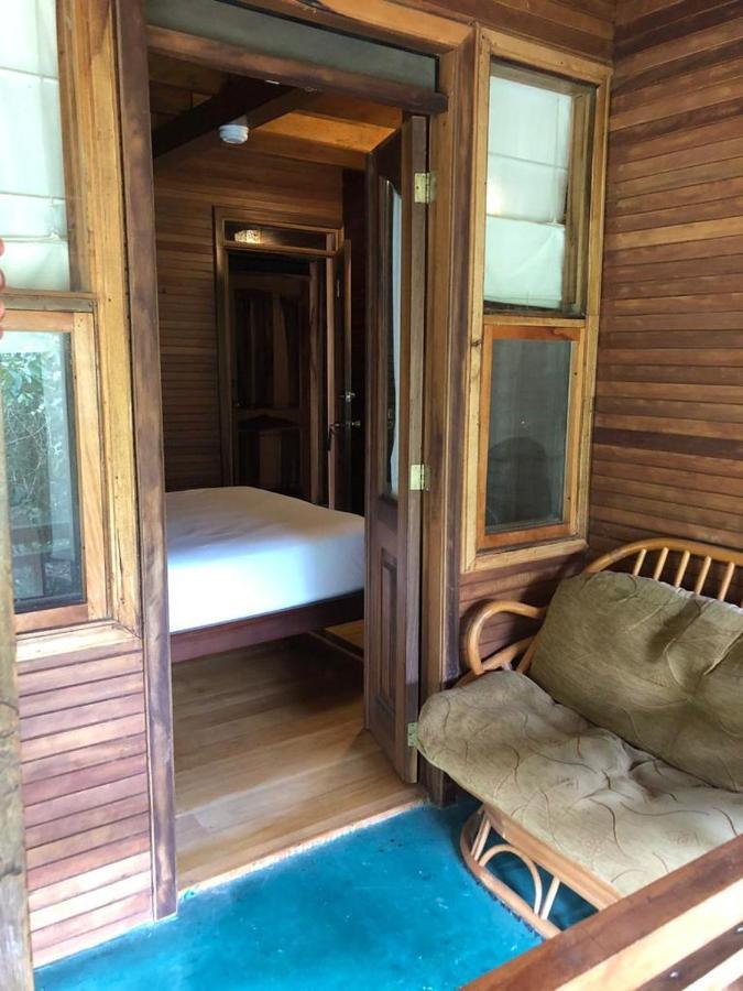 Hostal Zafiro Миндо Екстериор снимка